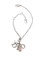 Charger l'image dans la galerie, Pendentif Letter double chain Dior