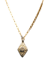 Charger l'image dans la galerie, Pendentif Deneuve Chanel