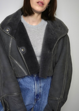 Charger l&#39;image dans la galerie, Veste shearling upcyclée grise
